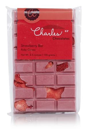 CHARLES RUBY CACAO STRAWBERRY CHOCOLATE BAR 3.5 OZ